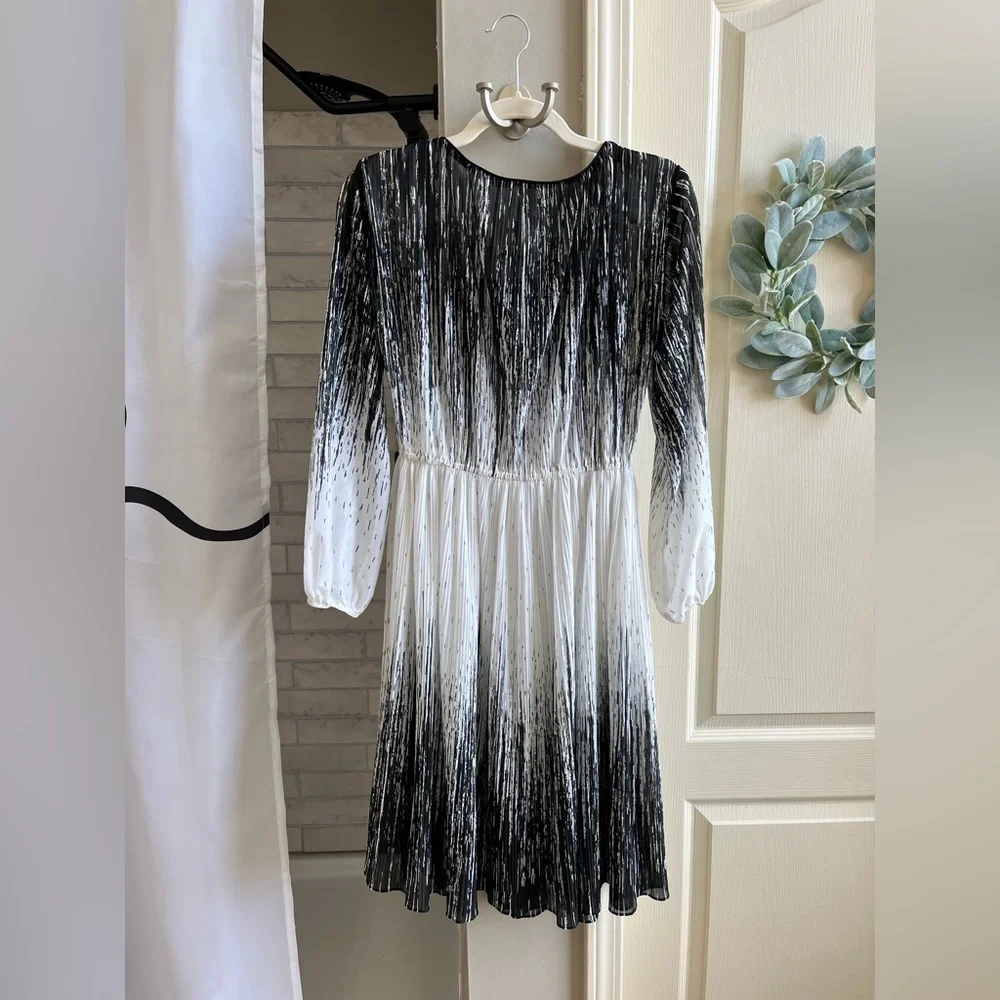 P.C.F. Petites by Hal Ferman 70's Vintage BW Patterned Sheer Midi Dress - Picture 5 of 8